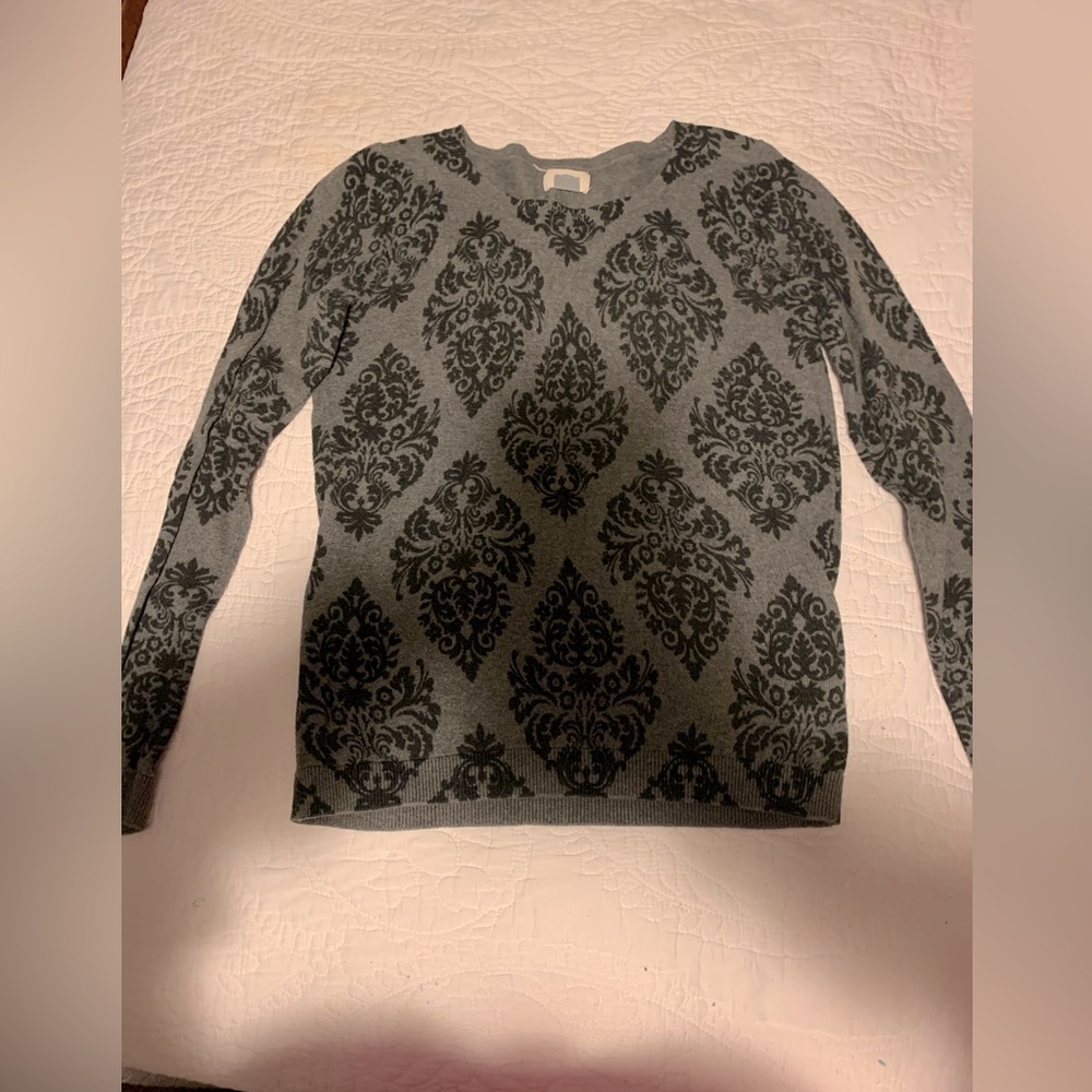 XS old navy sweater